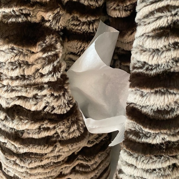 Pre-owned Adrienne Landau Faux Fur Brown Coat/Jacket, size M - Picture 10 of 15